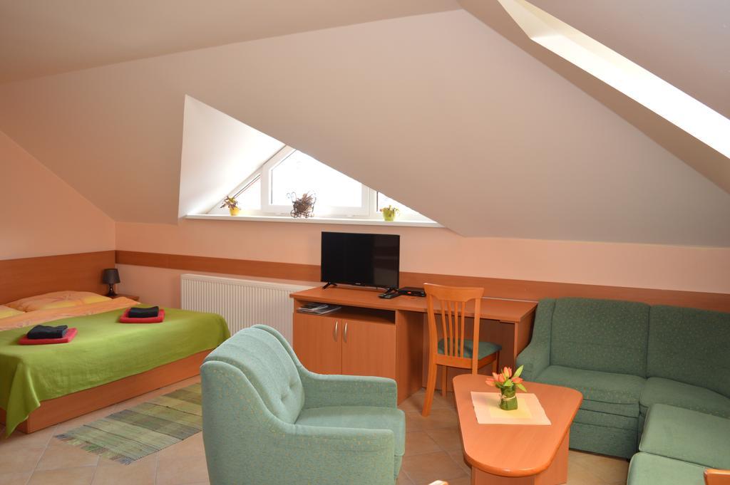 Apartmany Svaty Kriz Липтовски-Микулаш Экстерьер фото